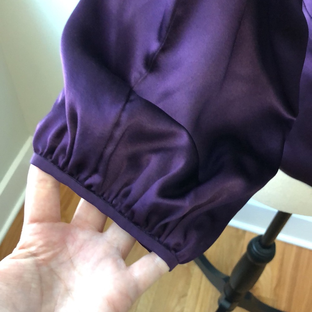 Diane Von Furstenberg 100% silk Purple Wrap Blouse 4 - Picture 9 of 16